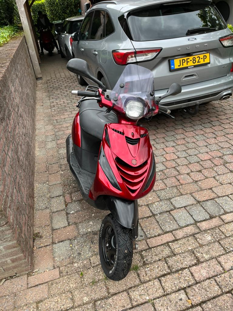 Piaggio zip 50 cc sp vork, Fietsen en Brommers, Ophalen of Verzenden, Zo goed als nieuw, Benzine, Zip