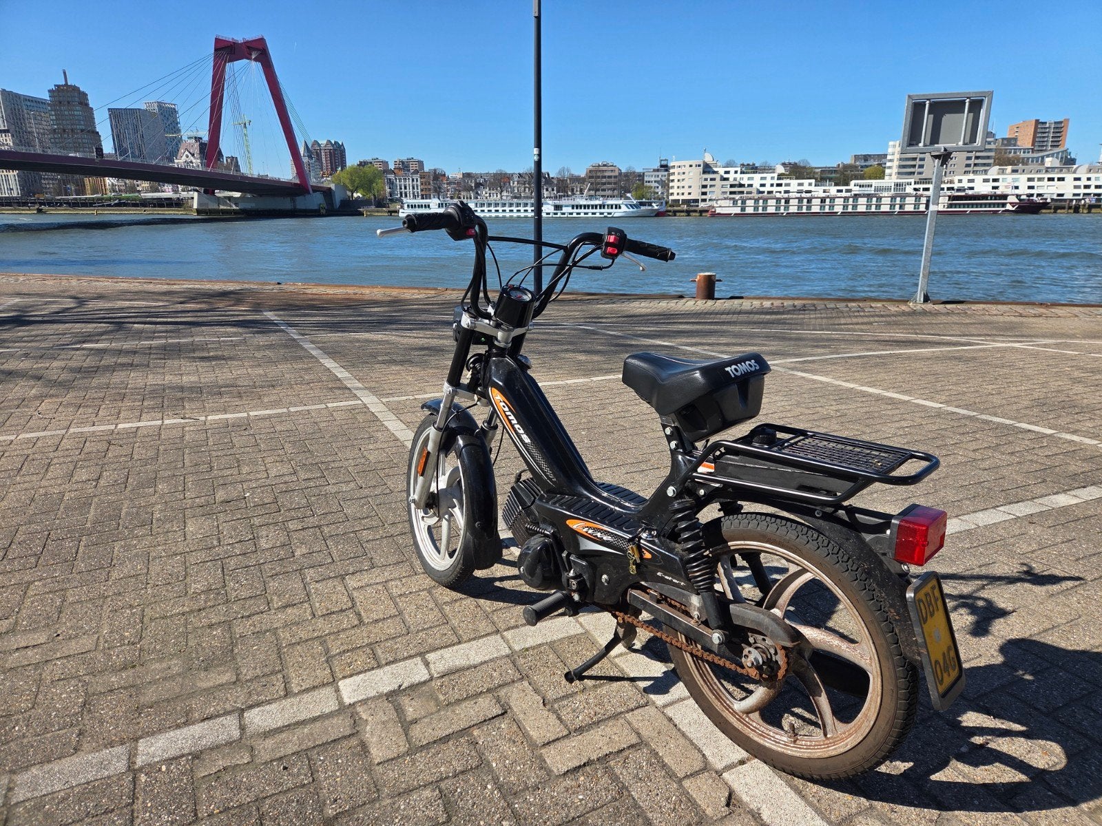 Tomos Luxe E-start Geel Kenteken, Ophalen, Gebruikt, Maximaal 45 km/u, 2 versnellingen