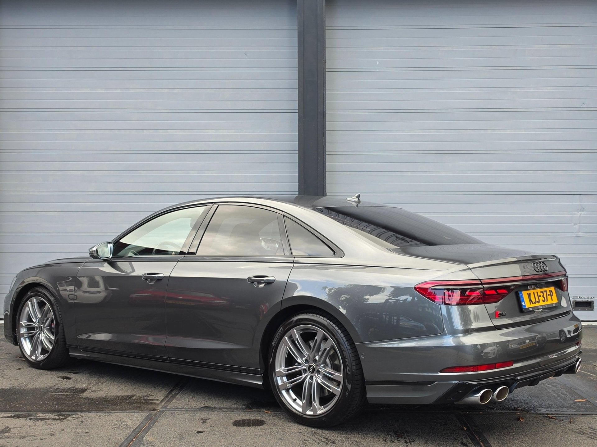 Audi A8 4.0 TFSI S8 Quattro incl. Btw, VOL dealer garantie d, Auto's, Automaat, Dealer onderhouden, Gebruikt, Leder