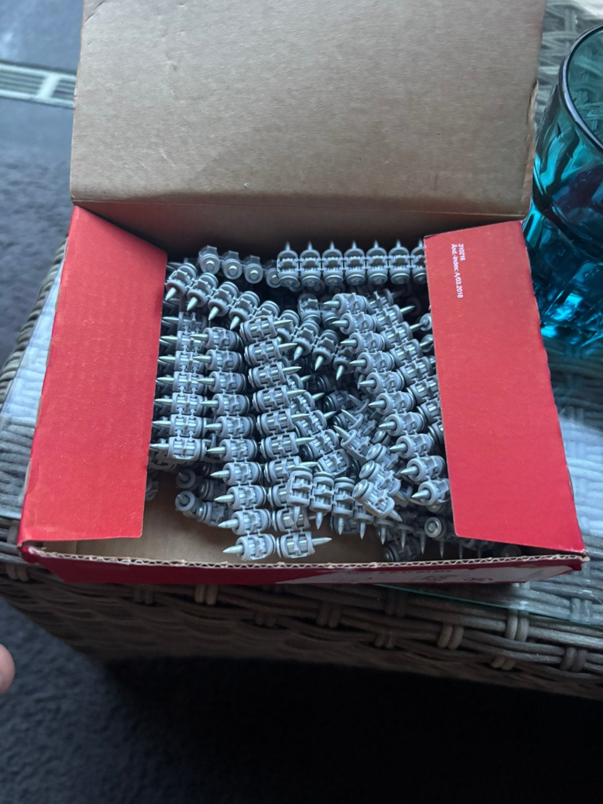 Hilti schiet nogels nieuwe doosjes 400 stuks per doos, Ophalen of Verzenden, Nieuw, Minder dan 50 mm, Spijkers