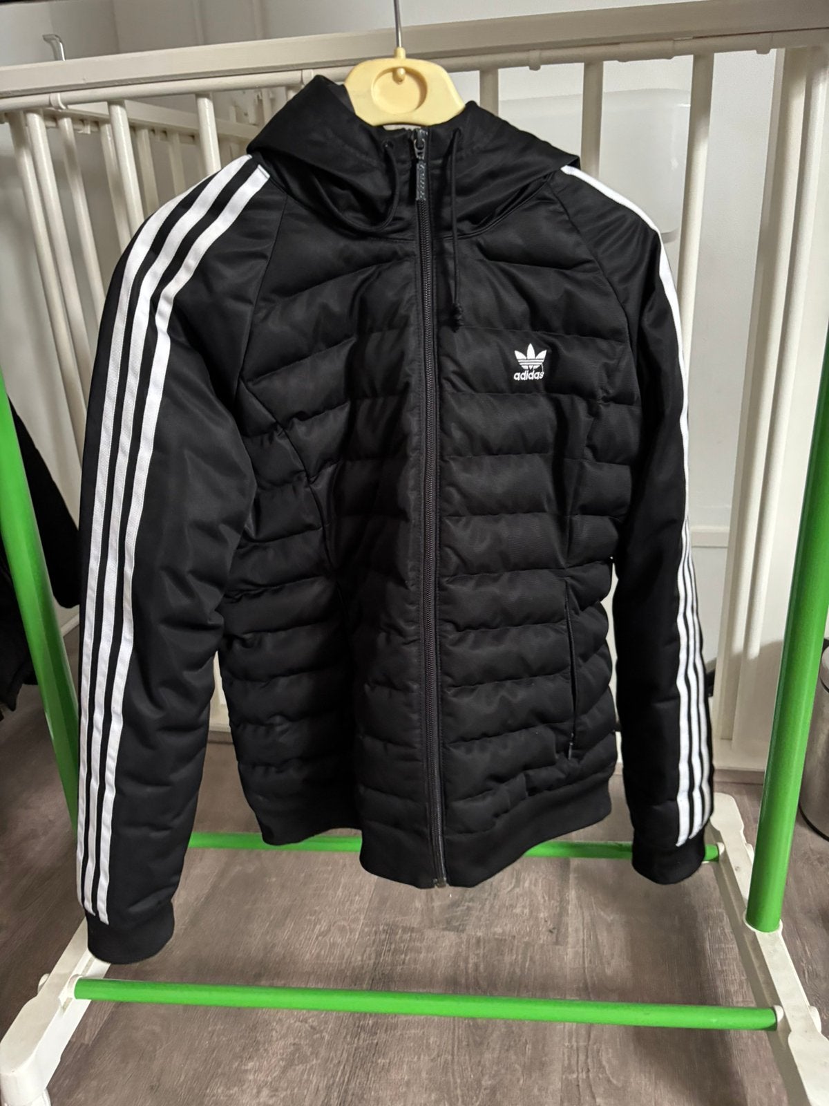 Adidas jas dames, Ophalen, Zo goed als nieuw, Maat 38/40 (M), Zwart