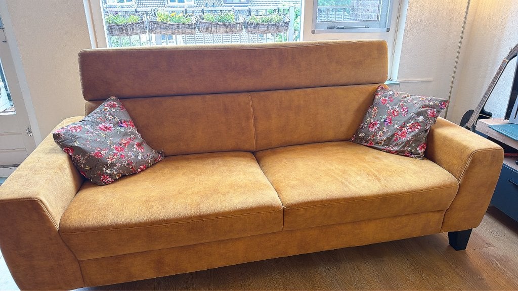 Sofa with 2.5 seats, Driepersoons, 75 tot 100 cm, Zo goed als nieuw, Modern