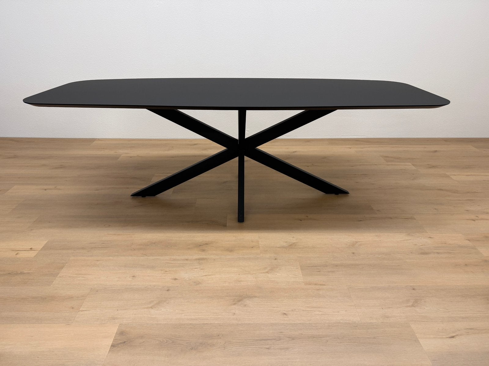 Deens ovale eettafel Fenix zwart 240x100 - Direct Leverbaar, 100 tot 150 cm, 200 cm of meer, Ophalen of Verzenden, Zo goed als nieuw