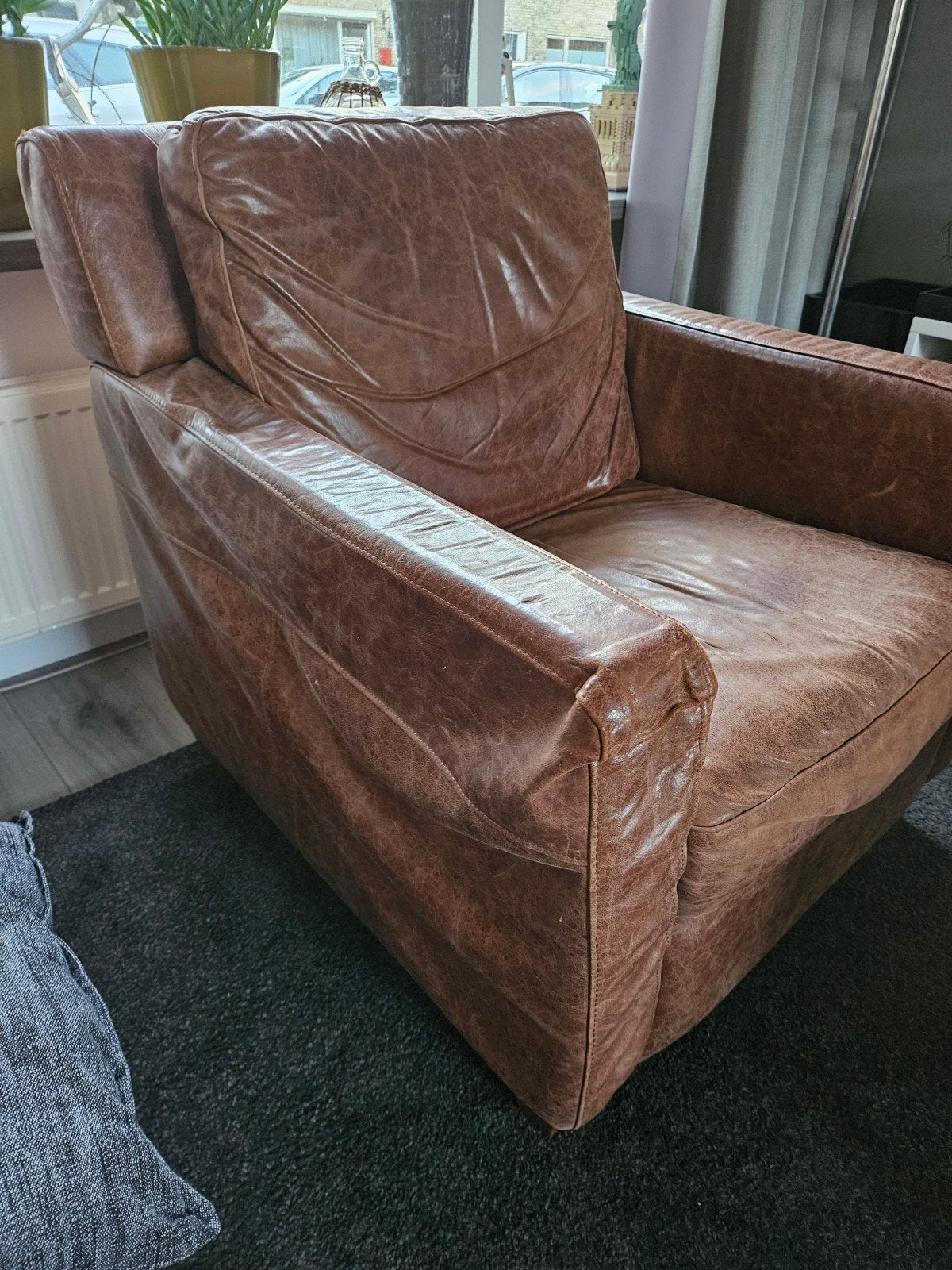 Bijna GRATIS...Bruin Leren Clubfauteuil - Landelijk/Vintage, Huis en Inrichting, Fauteuils, Ophalen, Gebruikt, Landelijk, Industrieel, Vintage