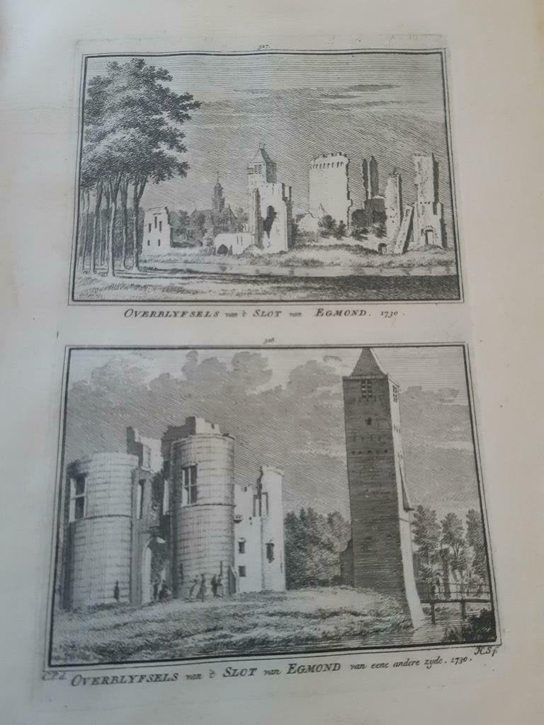 327-328*/ het slot van Egmond kopergravure uit 1752, Ophalen of Verzenden
