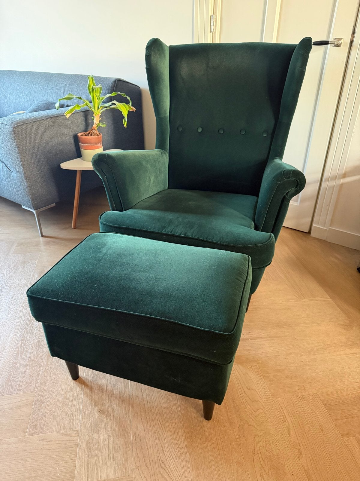 Ikea Strandmon fauteuil met voetenbank donkergroen, Huis en Inrichting, Ophalen, Zo goed als nieuw, Stof, 75 tot 100 cm