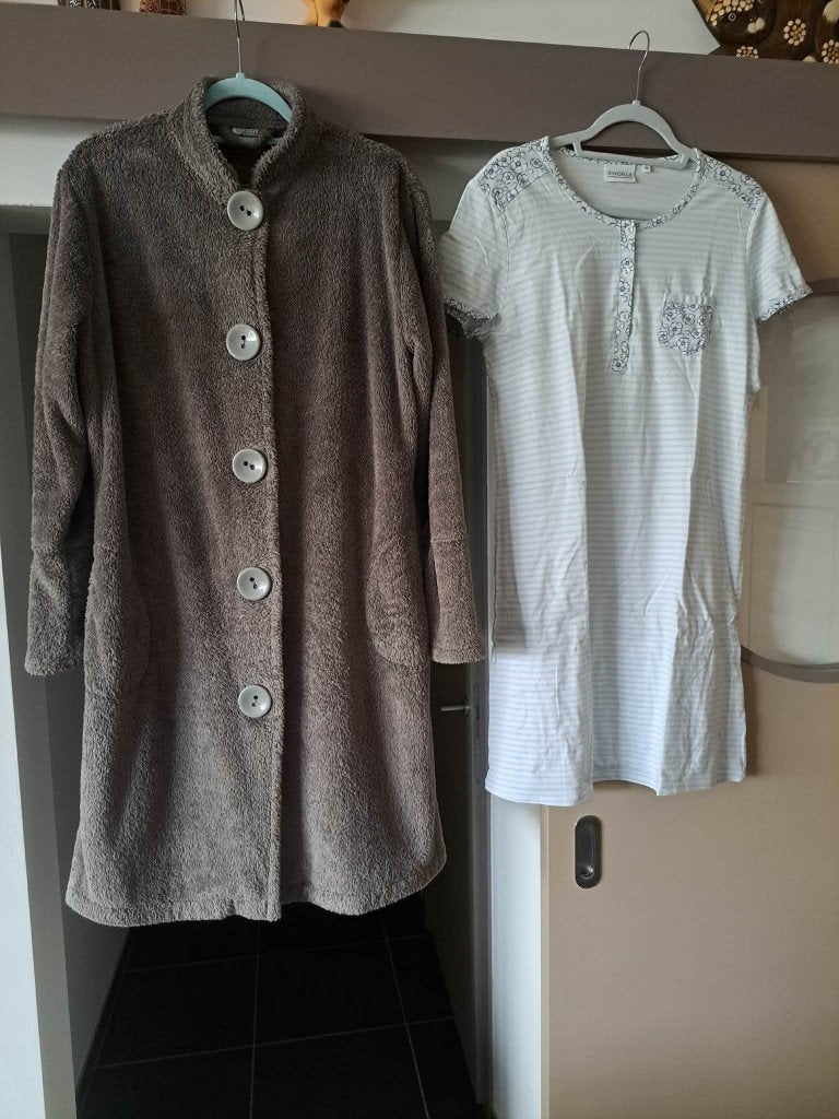 badjas M, Ringella, en nachtjurk zgan, Ringella, Ophalen of Verzenden, Zo goed als nieuw, Maat 38/40 (M)