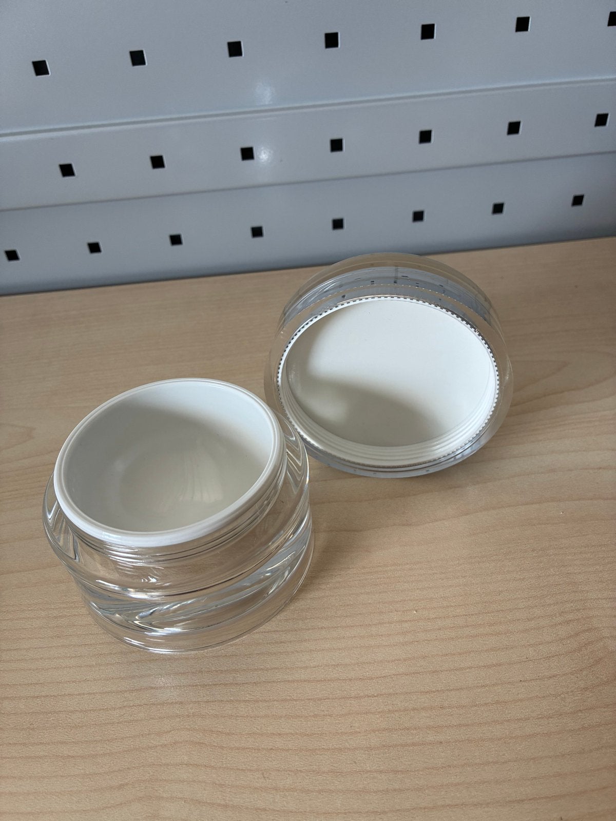 Zeer Luxe plexiglas potjes voor poeder of crème, Sieraden, Tassen en Uiterlijk, Uiterlijk | Cosmetica en Make-up, Ophalen, Gehele gezicht