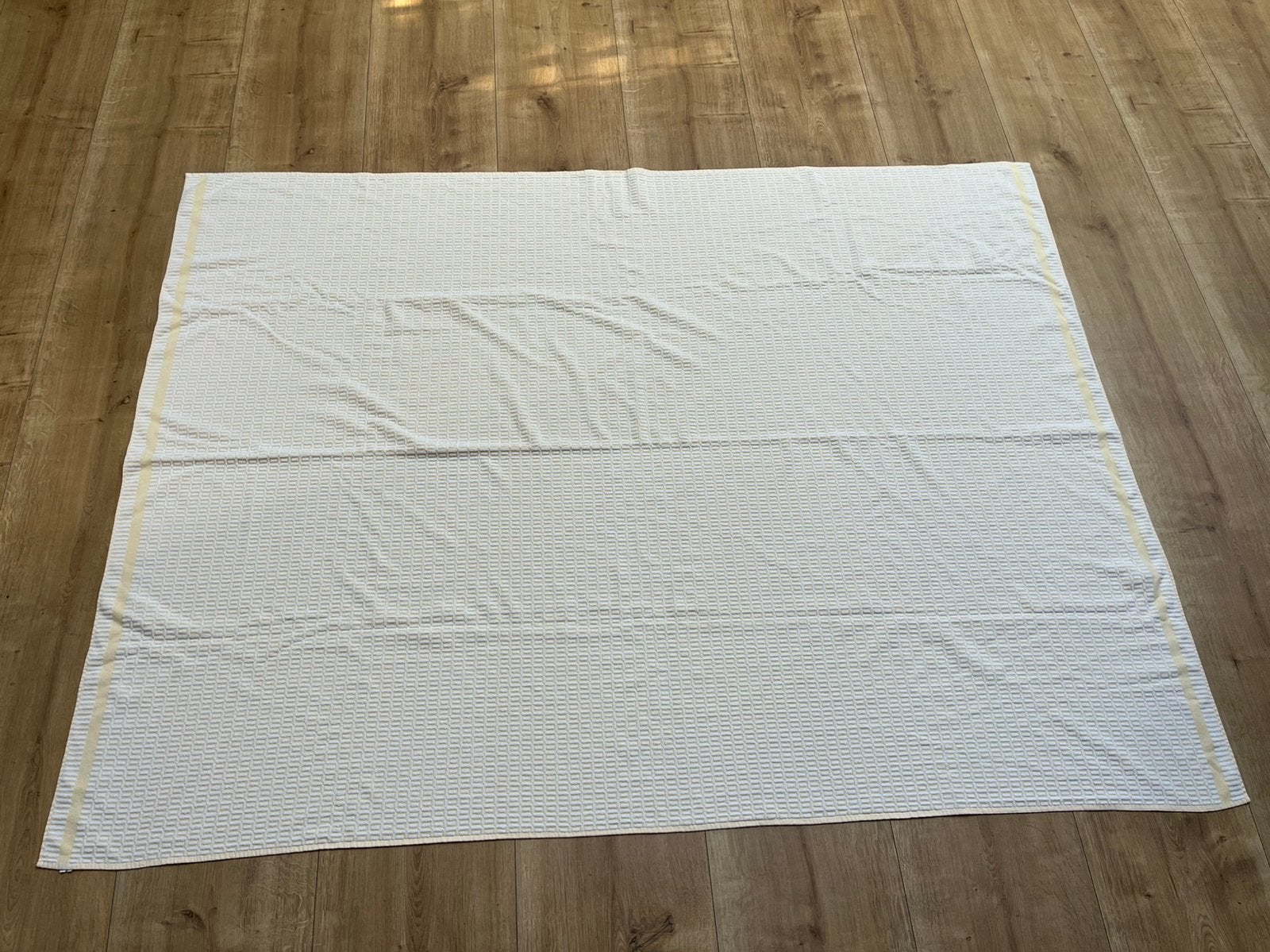 ==Bijna Nieuw== Groot strandlaken geel/wit 208x159 cm, Ophalen of Verzenden, Zo goed als nieuw, Overige typen
