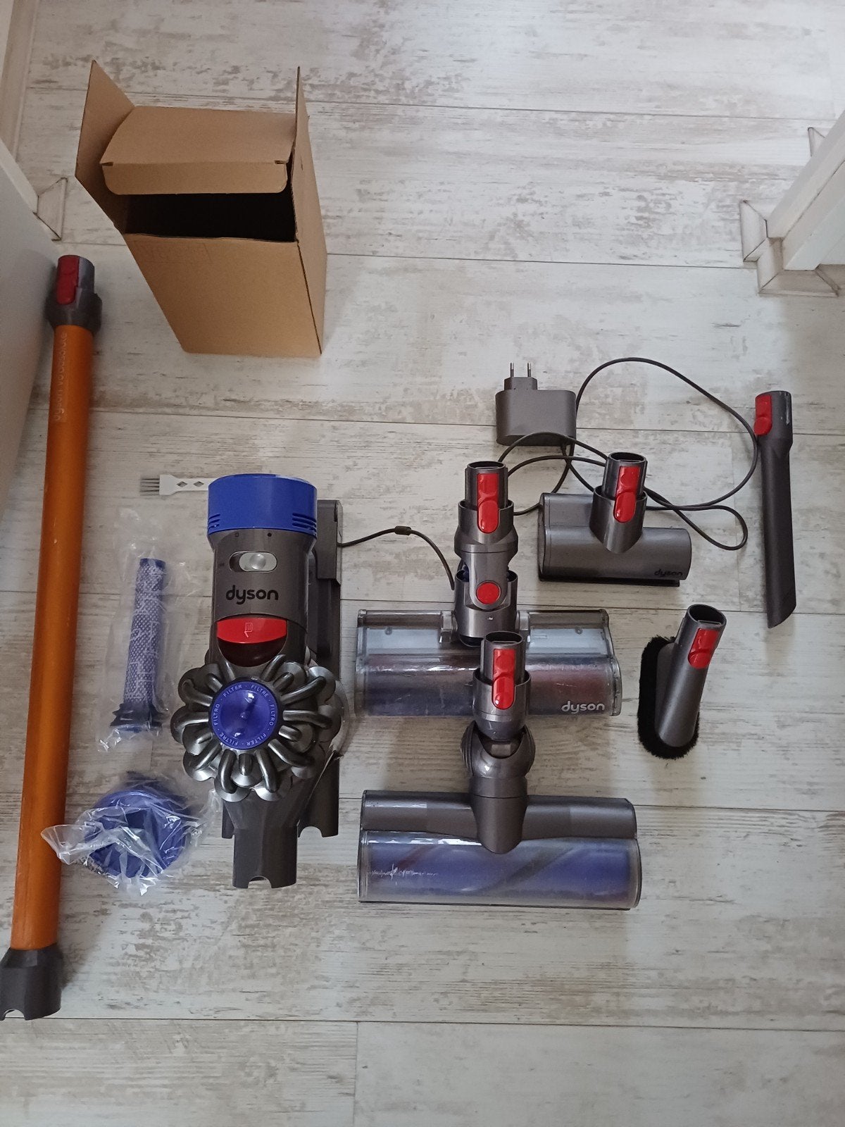 Dyson v8 absolute, Witgoed en Apparatuur, Ophalen
