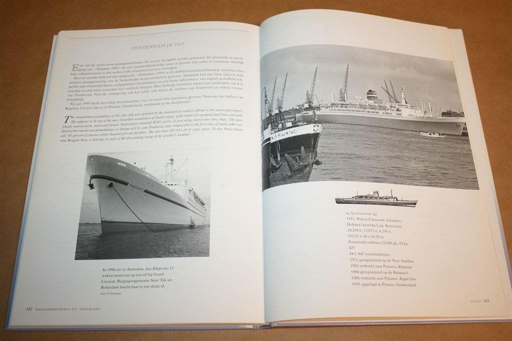 Boek. Passagiersschepen uit Nederland., N.v.t., N.v.t., Ophalen of Verzenden, Zo goed als nieuw