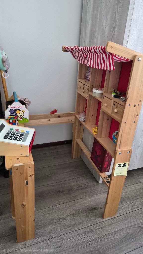 Houten speelgoedwinkel/marktkraam met kassa, Ophalen, Zo goed als nieuw, Meubelstuk of Keukentje