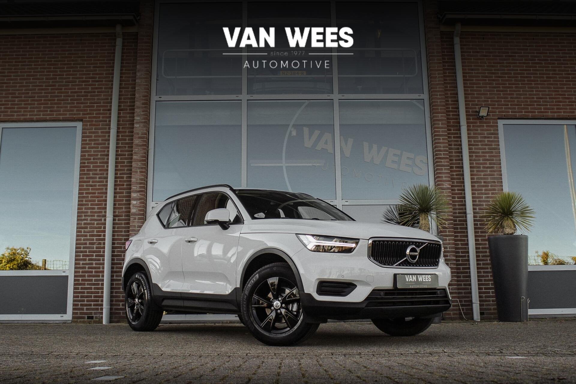 Volvo XC40 1.5 T2 Momentum Core | 1e eigenaar | NL auto | Na, Gebruikt, 129 pk, Wit, Bedrijf