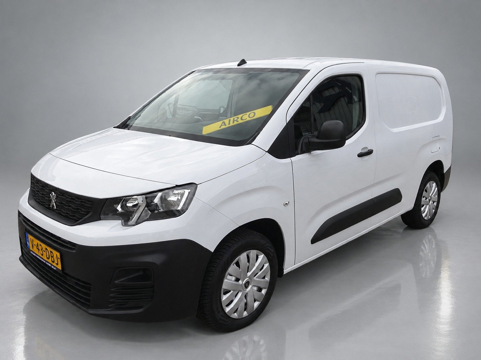 Peugeot Partner 1.5 BlueHDi 100 S&S L2 LONG AIRCO NAVIGATIE, Voorwielaandrijving, Dealer onderhouden, Stof, 4 cilinders