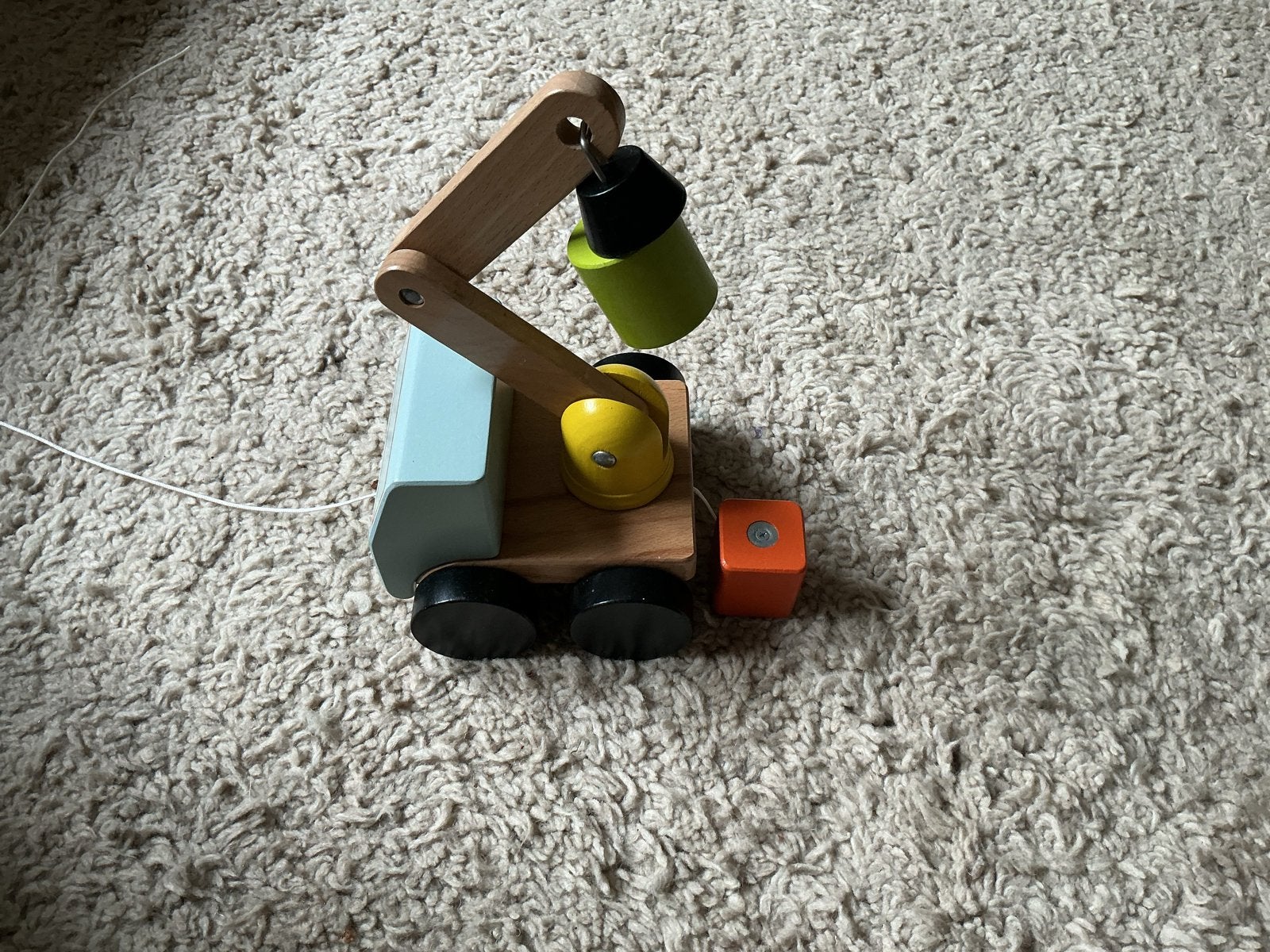 Houten speelgoed hijskraan met magneet opbr giro 555, Ophalen of Verzenden, Zo goed als nieuw