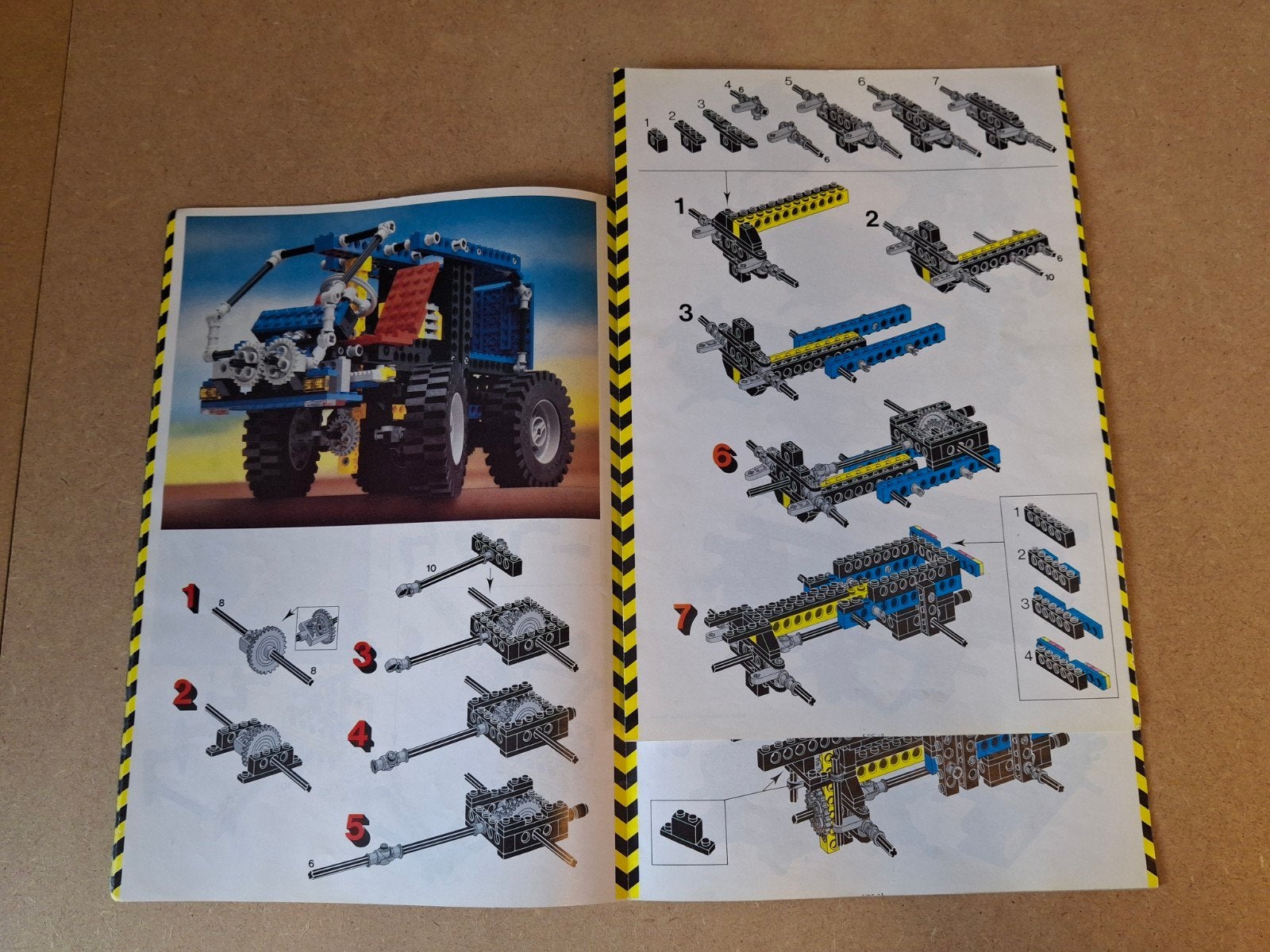 Lego Instructieboekje set 8859. Jaren 80 Technic, Lego, 33 Bath Road, Slough, UK, Lego, Ophalen of Verzenden