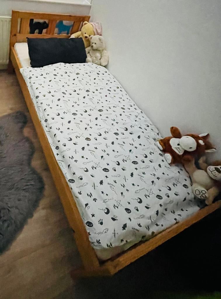 Peuter kleuter bed 160x70, Kinderen en Baby's, Kinderkamer | Bedden, 70 tot 85 cm, Zo goed als nieuw, Lattenbodem, 140 tot 160 cm