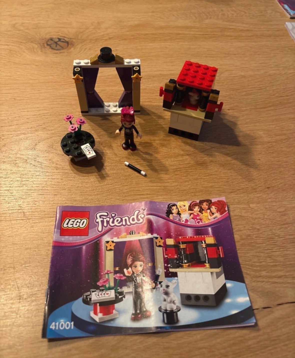 Lego Friends 41001 Mia's Magische Show compleet, Lego, Friends, Ophalen of Verzenden, Zo goed als nieuw