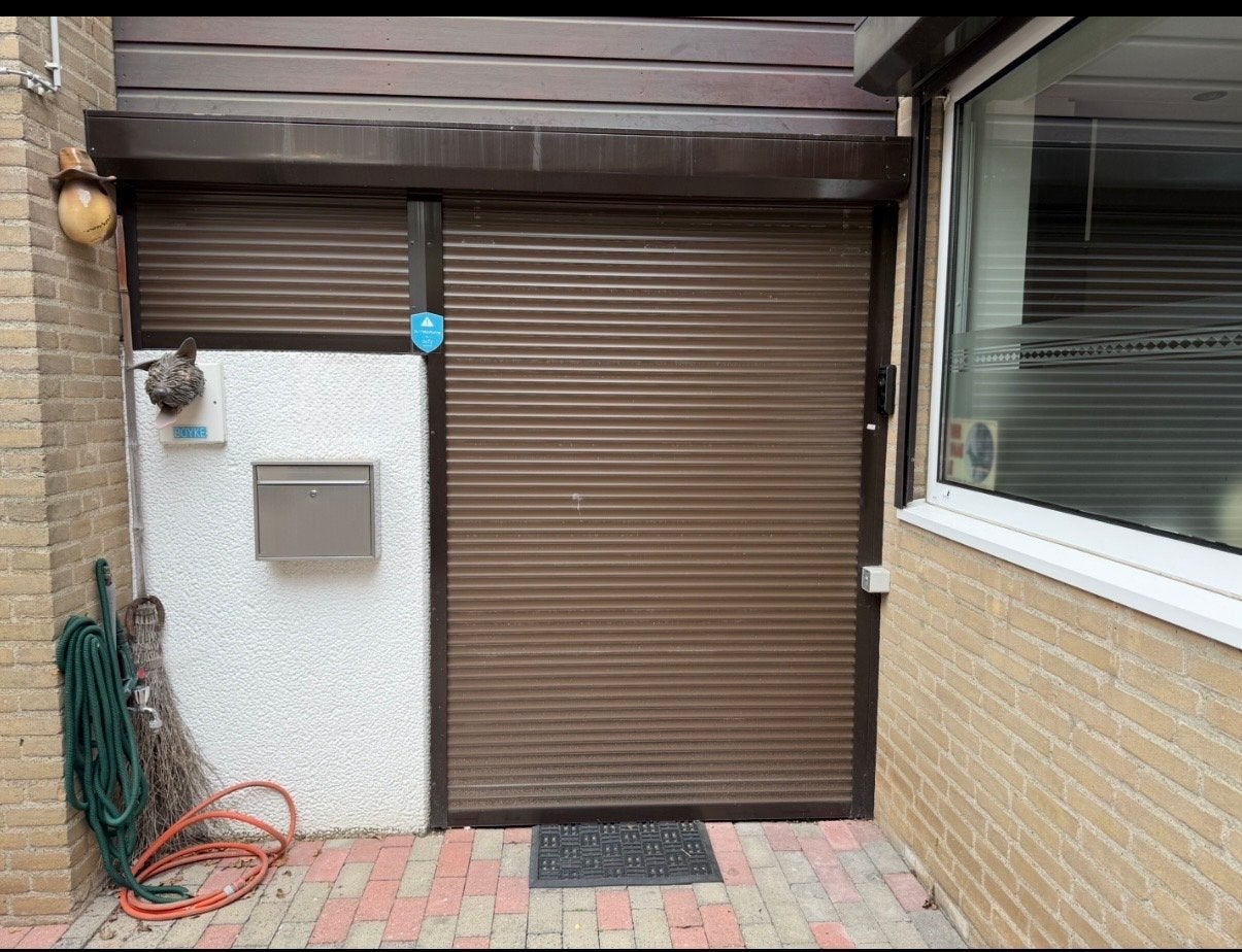 Diverse rolluiken - elektrisch en handmatig, Ophalen, Gebruikt, Bruin, 200 cm of meer