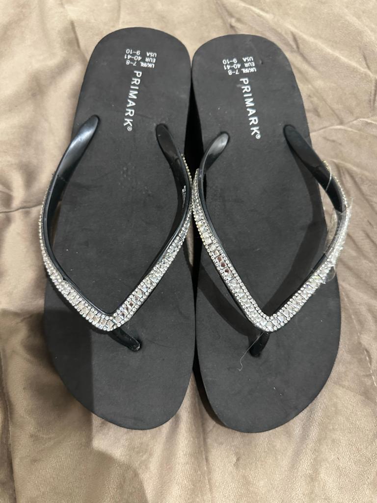 Zwarte slippers met hoge zool en strass - Maat 41, Ophalen of Verzenden, Zwart