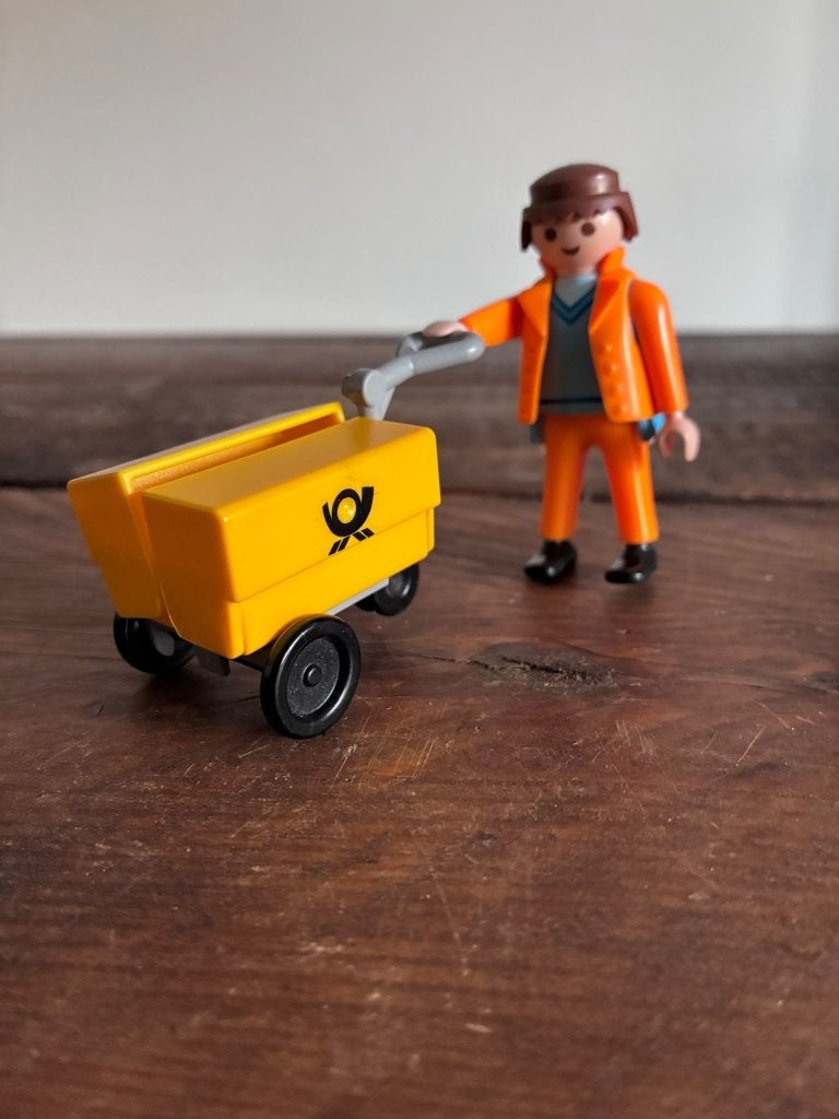 PLAYMOBIL Deutsche Post postkar + figuur, Losse onderdelen, Ophalen of Verzenden, Zo goed als nieuw, Figuren