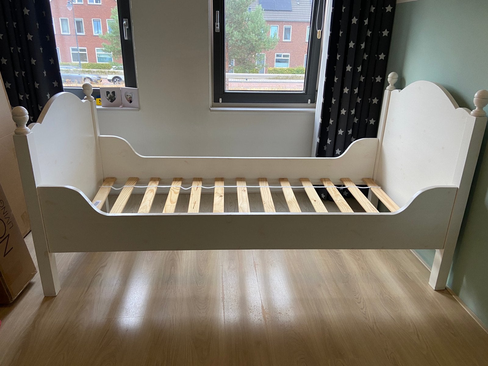 Super knus, wit meidenbed van hout, Ophalen, 85 tot 100 cm, Gebruikt, Lattenbodem