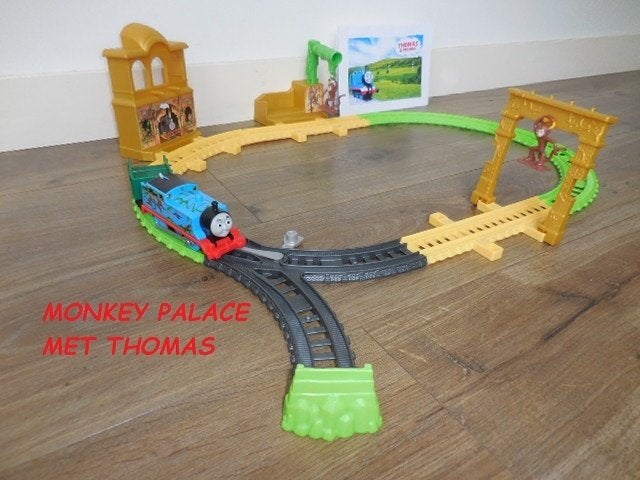 Trackmaster Thomas de Trein Monkey Palace Set met Thomas, Kinderen en Baby's, Speelgoed | Thomas de Trein, Ophalen of Verzenden