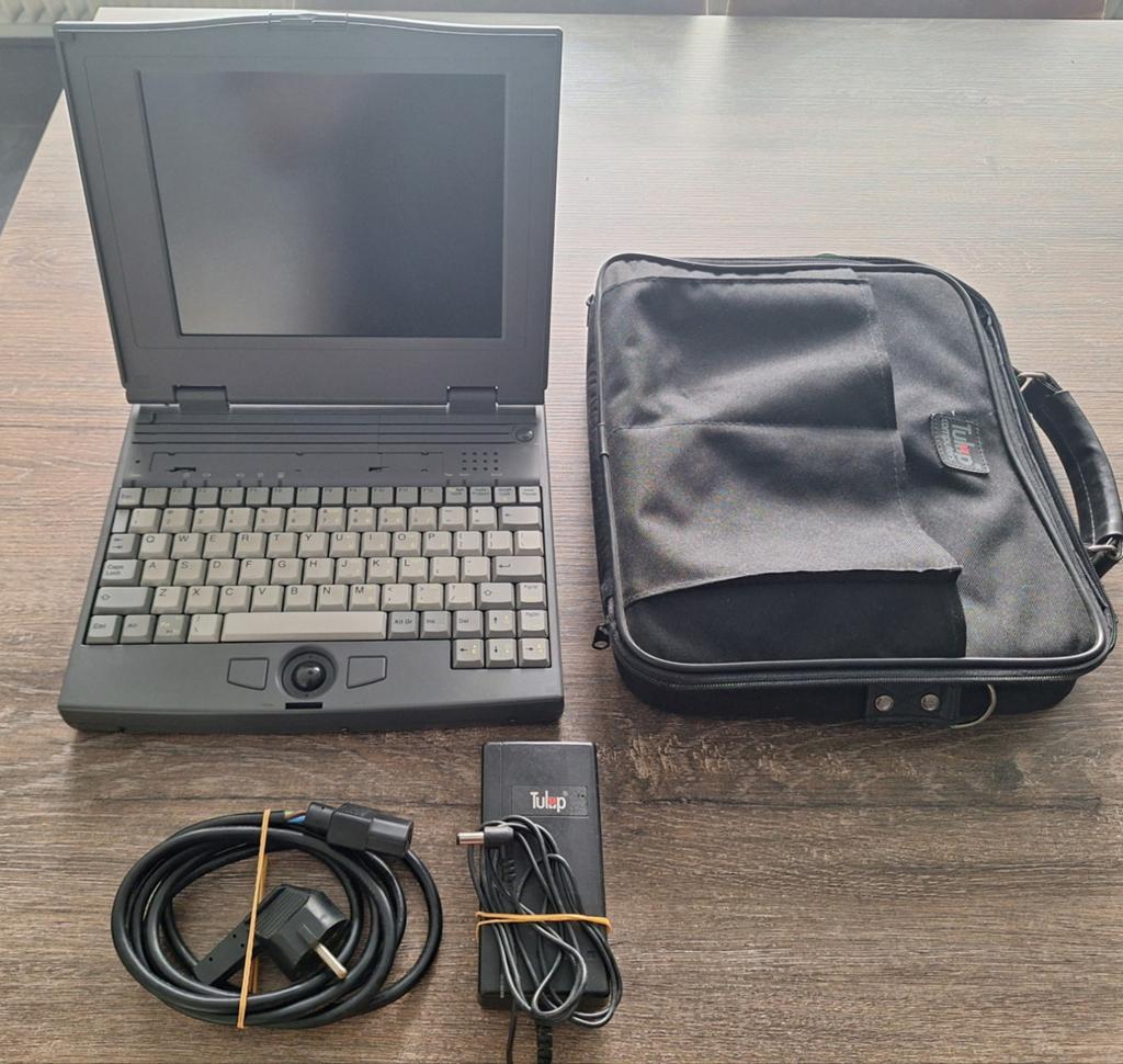 Zeldzame Tulip Notebook 4/50 compleet, onderdelen/reparatie, Computers en Software, Vintage Computers, Ophalen of Verzenden, Tulip