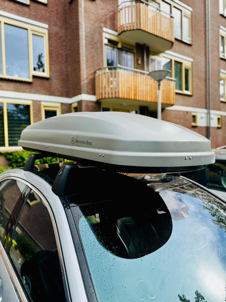 Mercedes large dakkoffer met dakdragers W222, Ophalen, Zo goed als nieuw