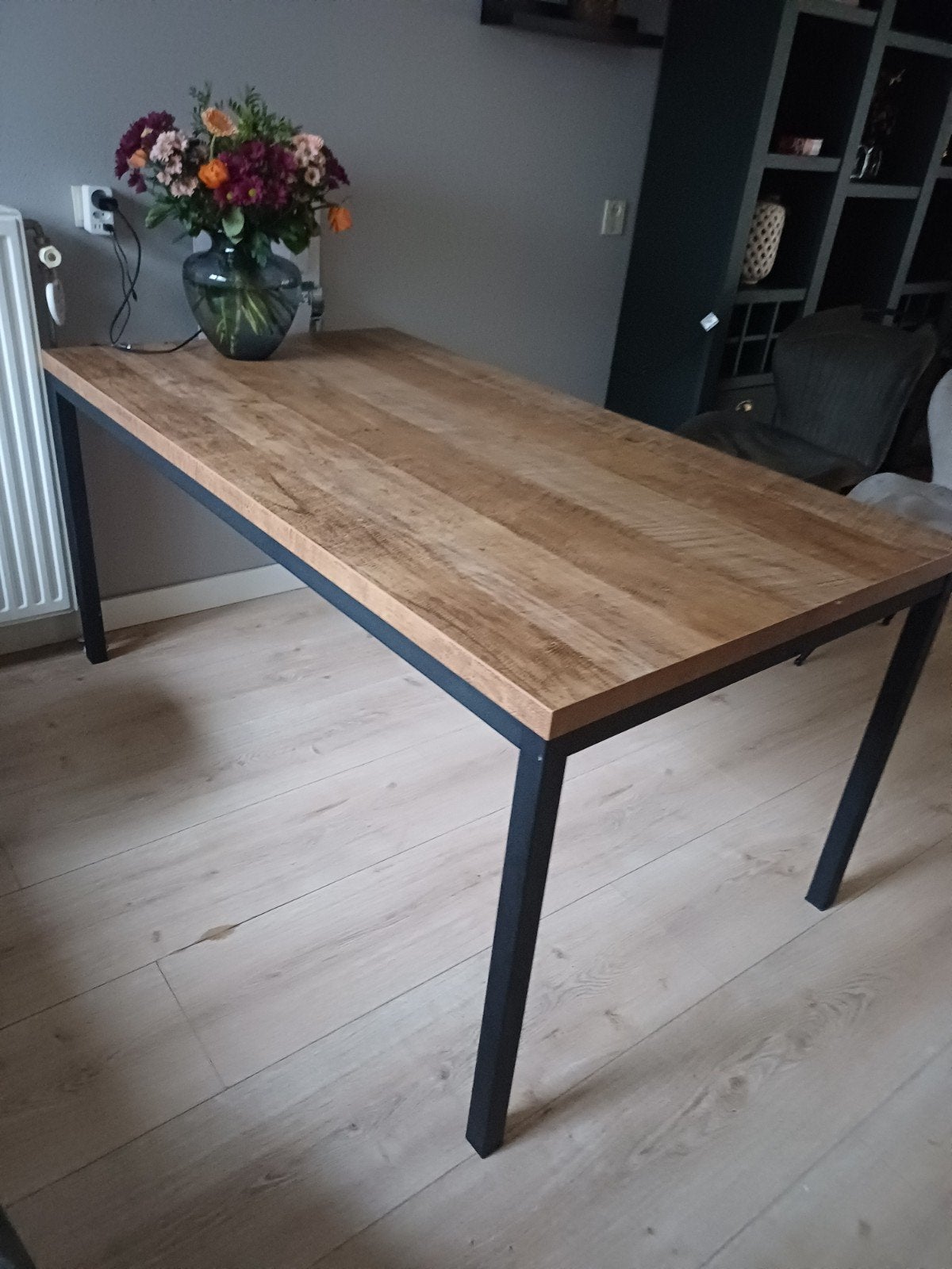 Mooie nette tafel met bijpassende salontafeltjes, Huis en Inrichting, Ophalen, 100 tot 150 cm, Klassiek, 50 tot 100 cm