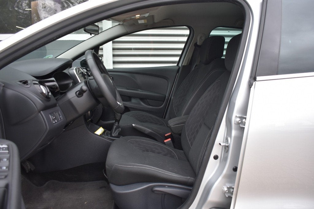 Renault CLIO 0.9 TCE LIMITED / CARPLAY / DEALER ONDERHOUDEN, Voorwielaandrijving, 898 cc, 580 kg, 49 €/maand