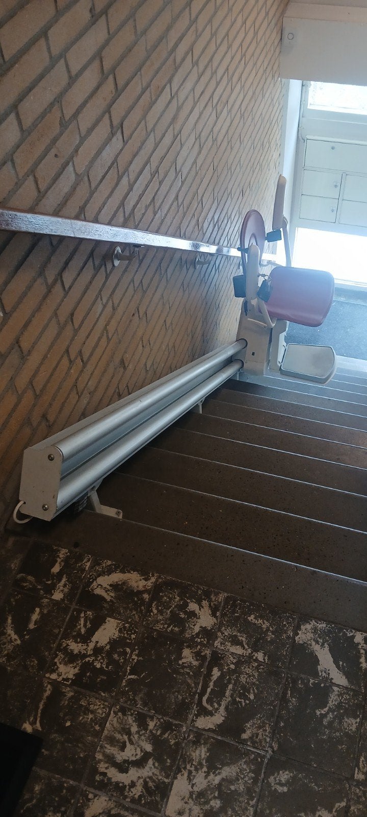 Traplift  goed onder houden  altijd in onderhoud geweest 123, Ophalen of Verzenden