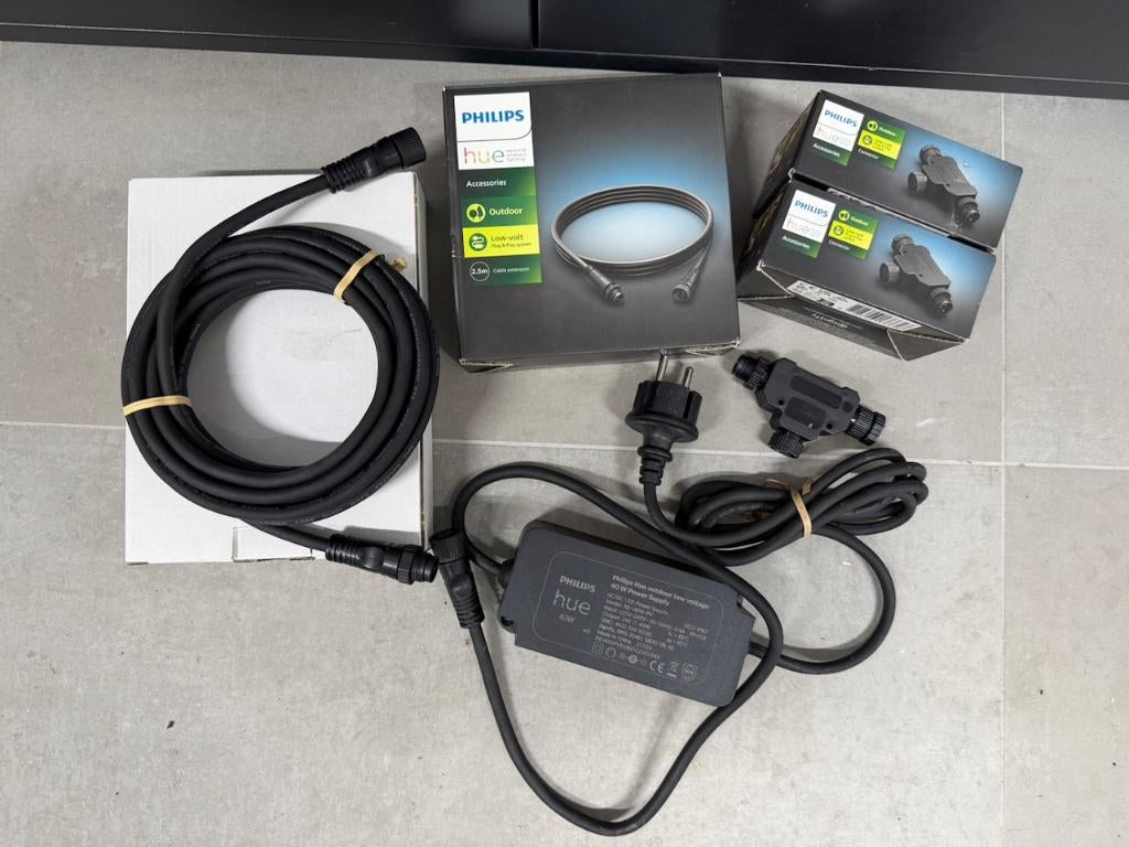 Philips Hue Outdoor set: voeding, kabels & T-verlengstukken, Overige materialen, Verzenden, Minder dan 50 watt, Nieuw
