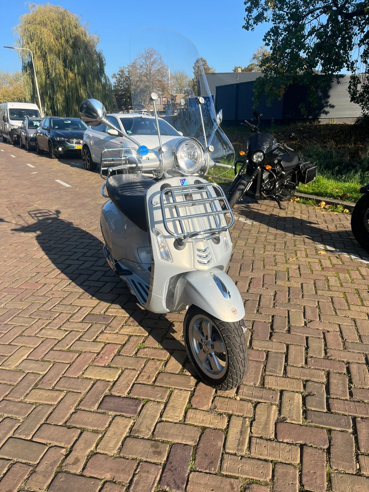 Vespa primavera 2016 7356km, Fietsen en Brommers, Ophalen, Zo goed als nieuw, Benzine, Vespa