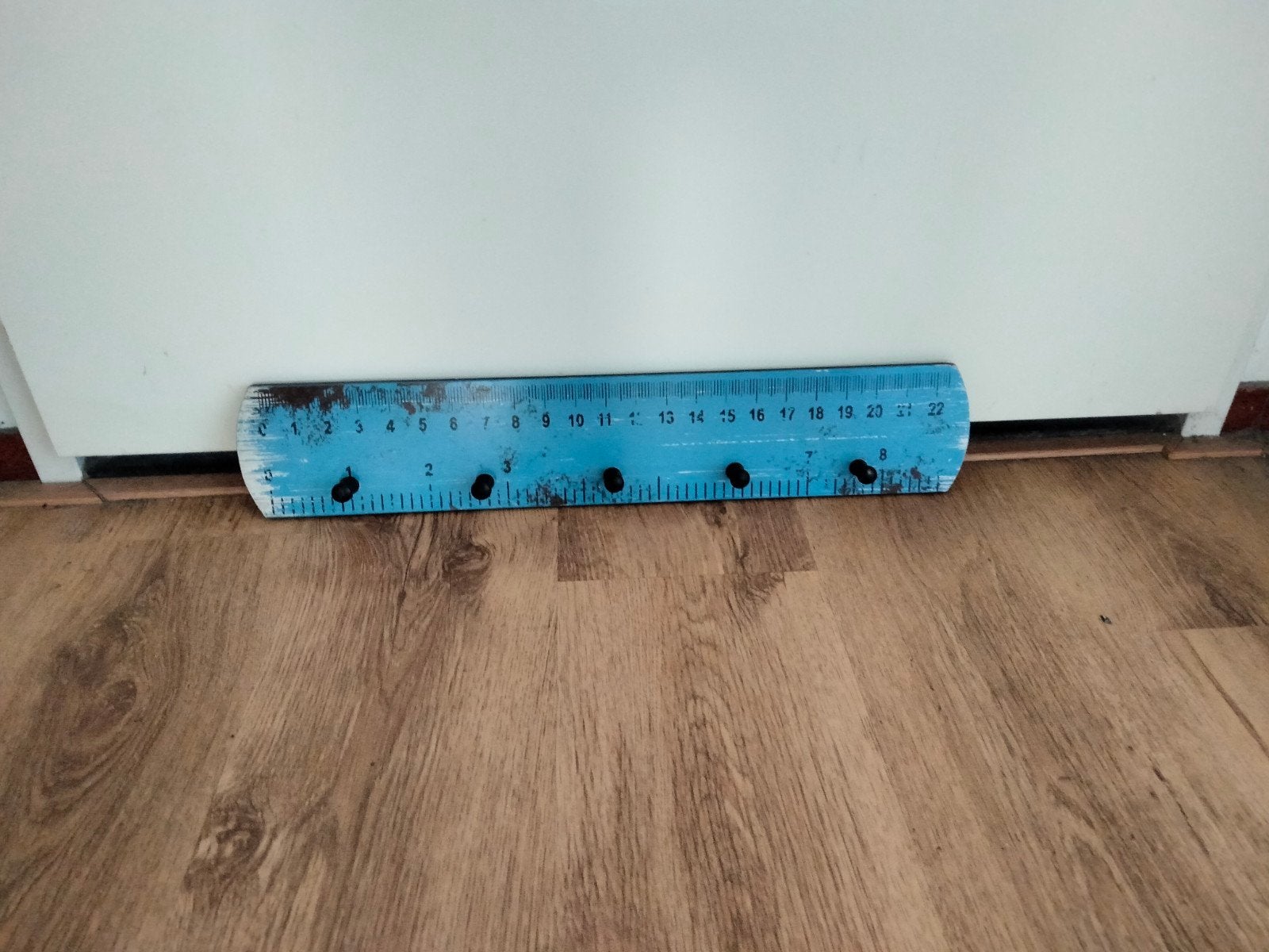 stoere blauwe meetlat kapstok en paw patrol klok, Kinderen en Baby's, Ophalen of Verzenden, Zo goed als nieuw, Ophangbaar, Blauw