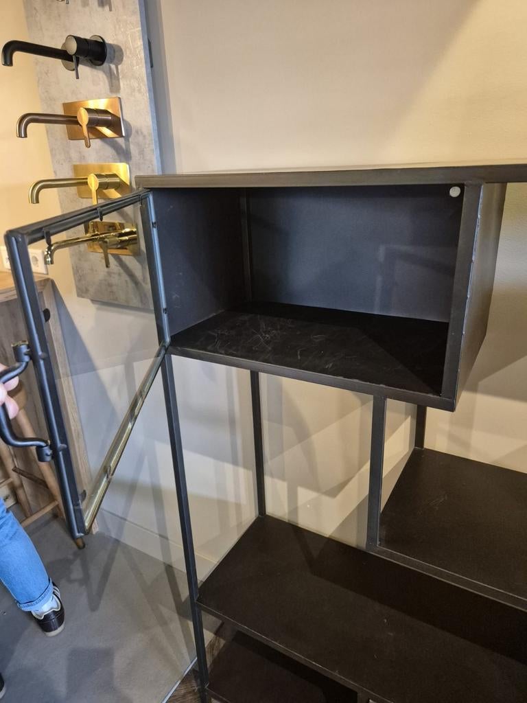Vitrine kast, Dieren en Toebehoren, Ophalen