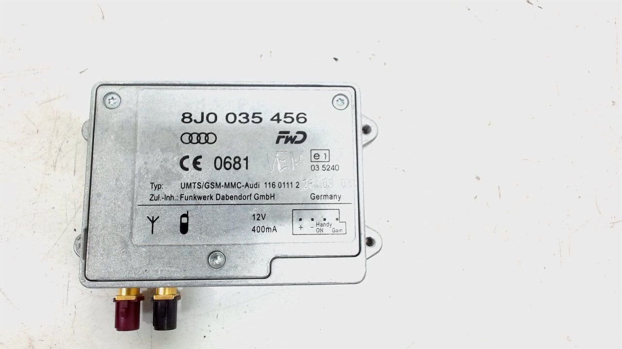 Antenne versterker Audi A4, Ophalen of Verzenden, Van der Ven Autorecycling B.V., Onderdelen@venauto.nl, Ettenseweg 76, 4706 PB Roosendaal, The Netherlands