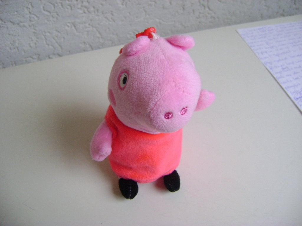 roze velourse pepe pig knuffel met rits en haakje achter 17h, Overige typen, Ophalen of Verzenden, Roze, Wasbaar