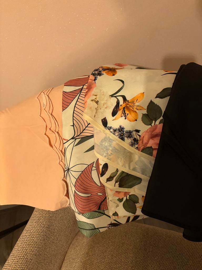 4 Tafelkleden voor ronde tafel 150 cm - Diverse designs, Ophalen of Verzenden, Gebruikt, Rond