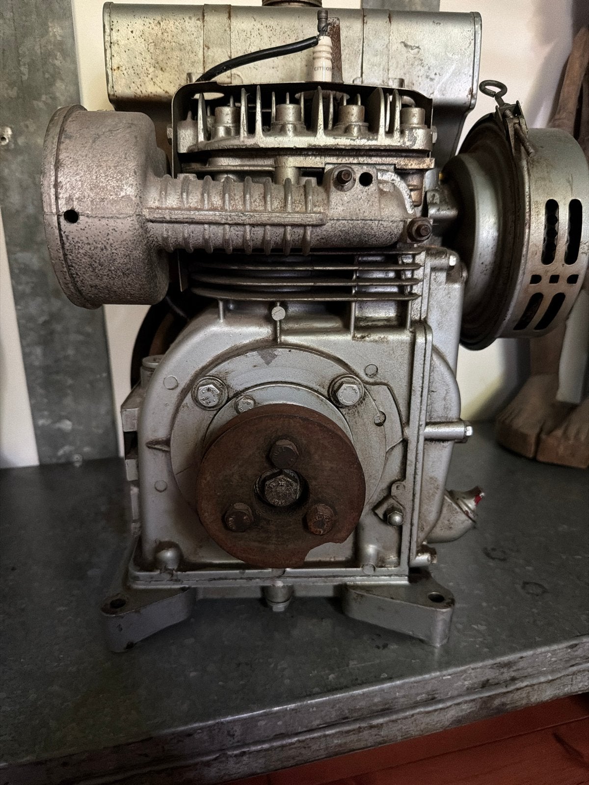 Oude benzinemotor, Ophalen, Gebruikt, Benzinemotor