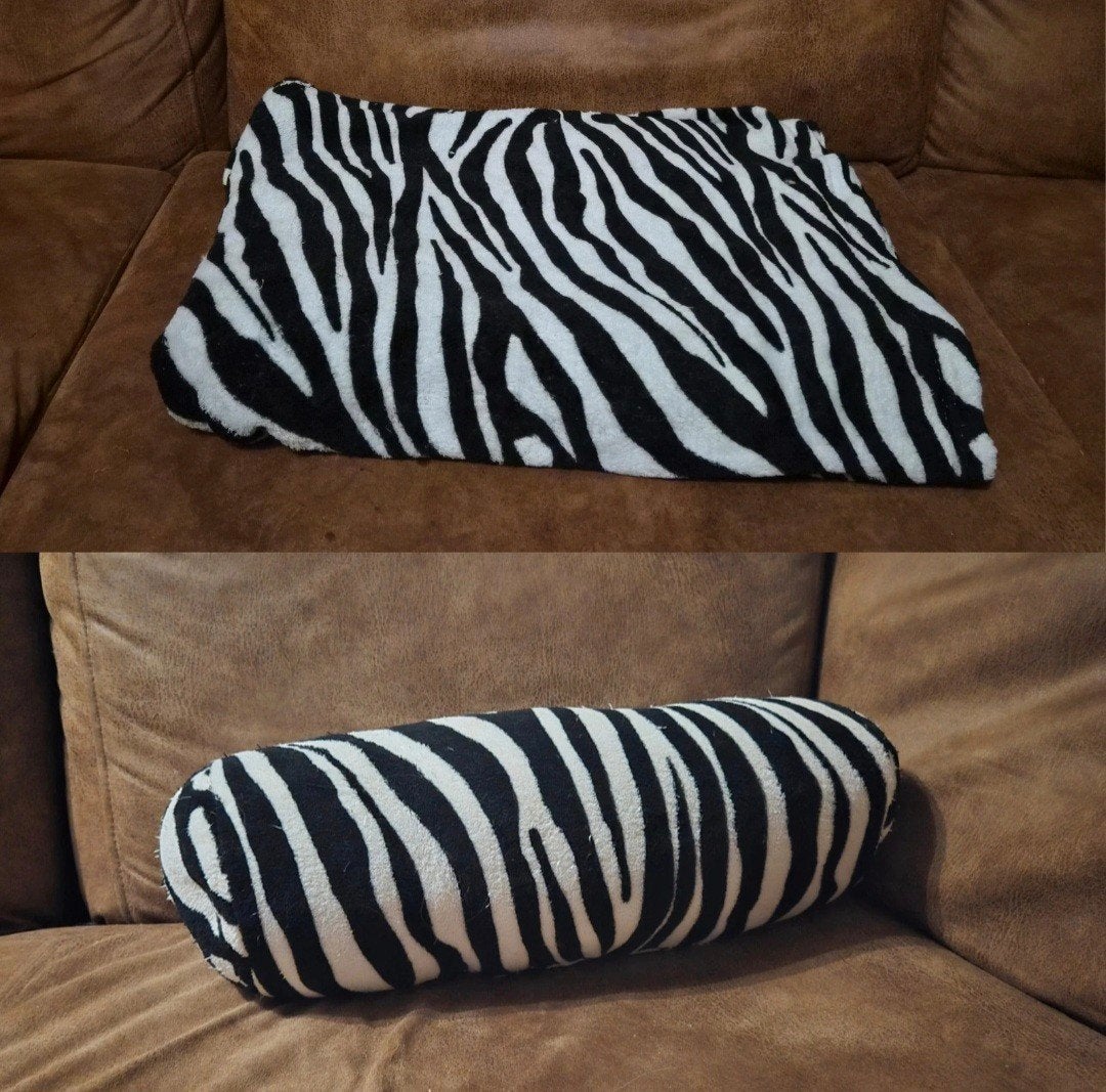 ALS NIEUW Zebra print 2pers fleecedeken+ cilinder sierkussen, Geschikt voor droger, Zwart, Fleecedeken, Ophalen of Verzenden