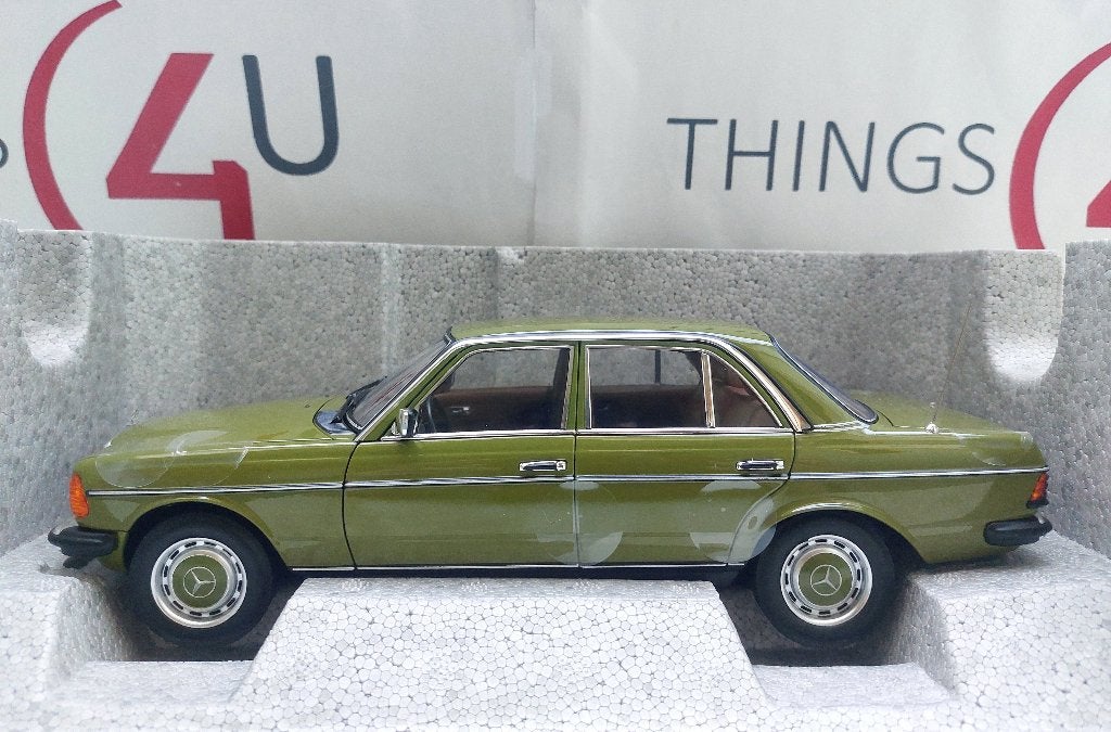 Norev 1:18 Mercedes-Benz 200 W123 cactus groen nieuw, Ophalen of Verzenden, Nieuw, Auto, Norev