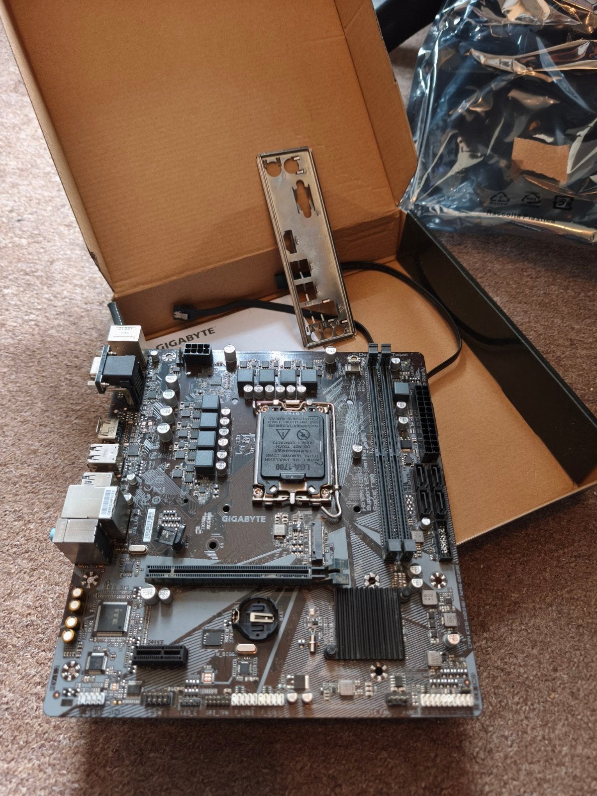 Moederbord, H610m H DDR4 lga 1700, Ophalen of Verzenden, DDR4