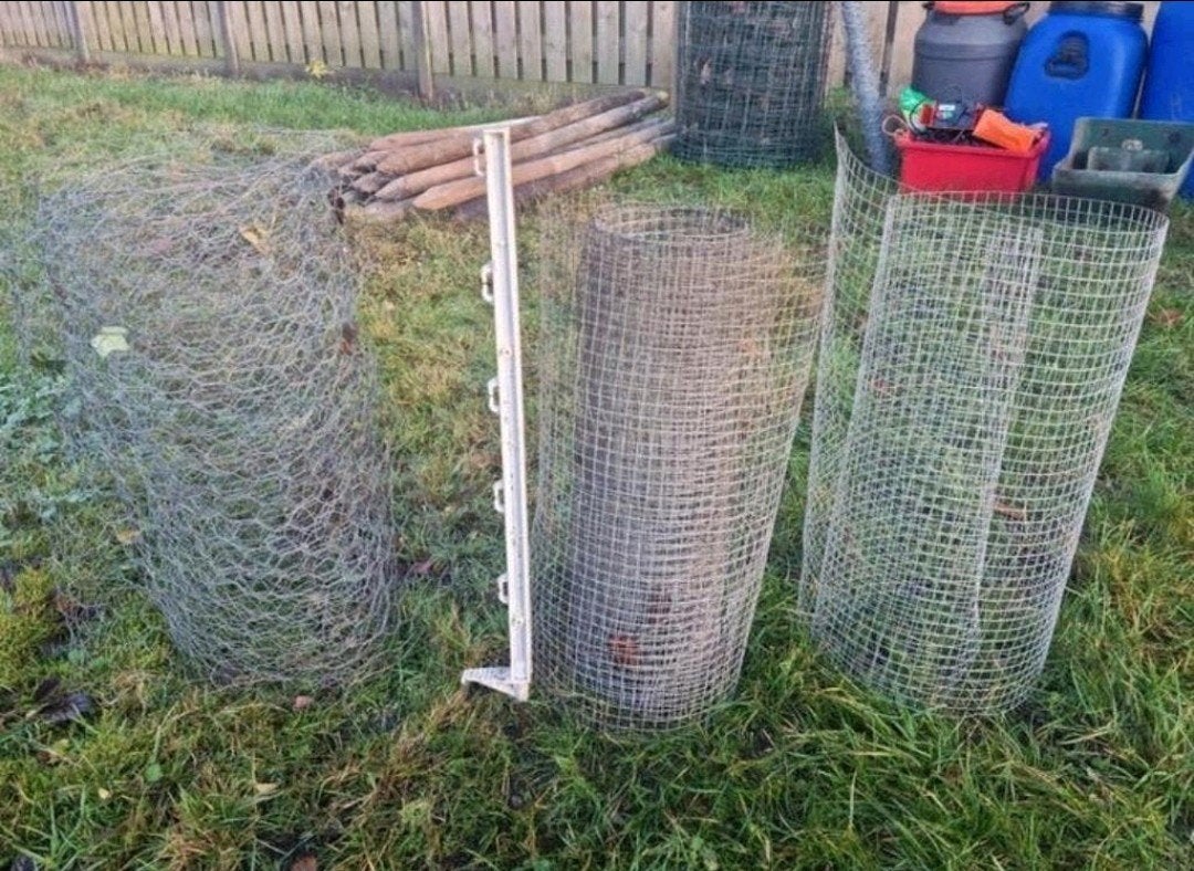 Laag gaas 51cm hoog met afrastering paaltje

Beschikbaar:

P, Ophalen, Zo goed als nieuw, Minder dan 10 meter, Gaas