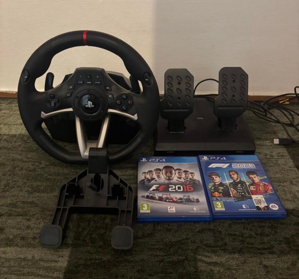HORI Racing Wheel APEX racestuur met pedalen en games, Ophalen of Verzenden, Zo goed als nieuw, Met games
