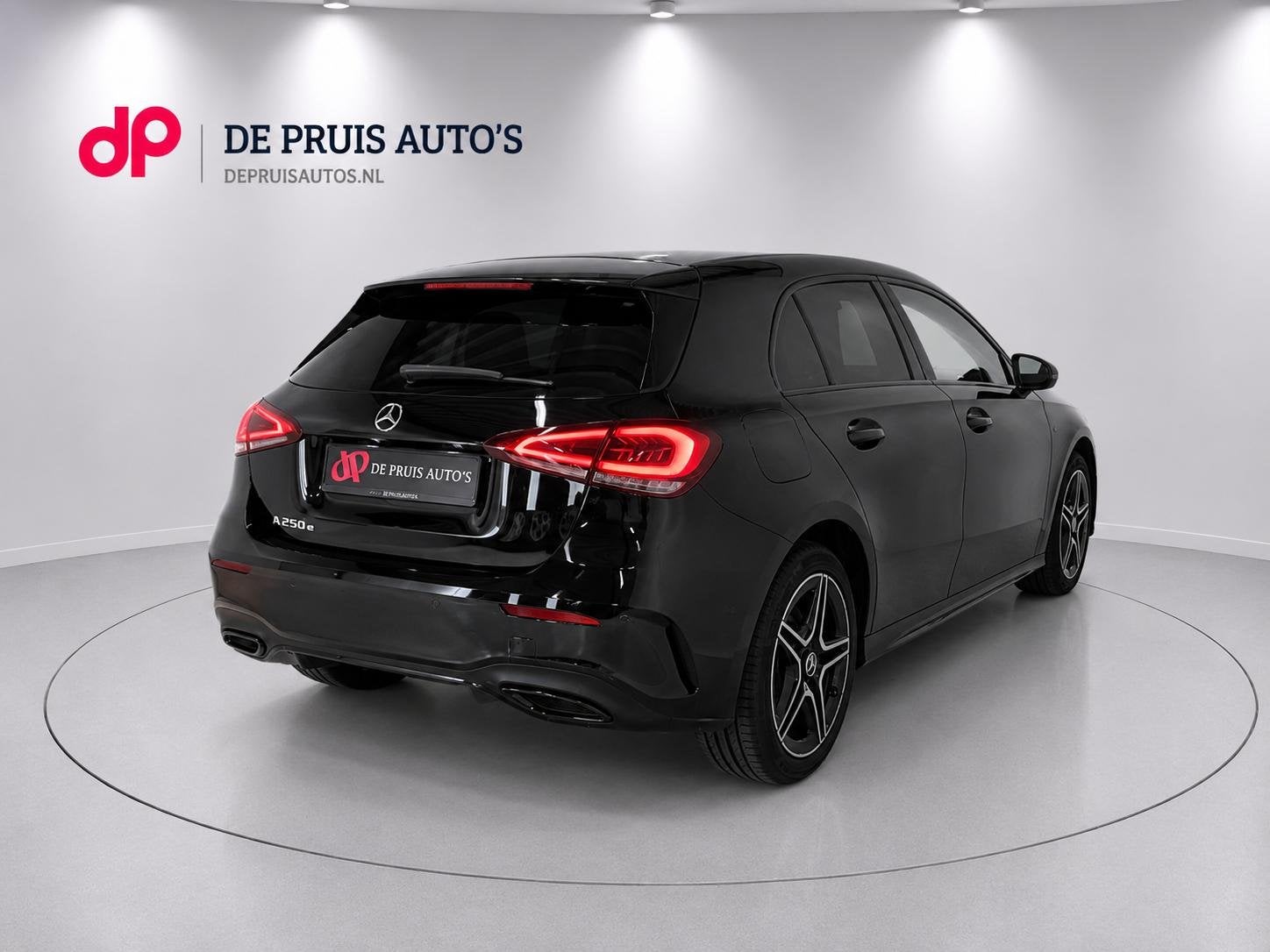Mercedes-Benz A-klasse 250 e Business Solution AMG Limited C, Auto's, Mercedes-Benz, Gebruikt, Euro 6, 4 cilinders, Zwart