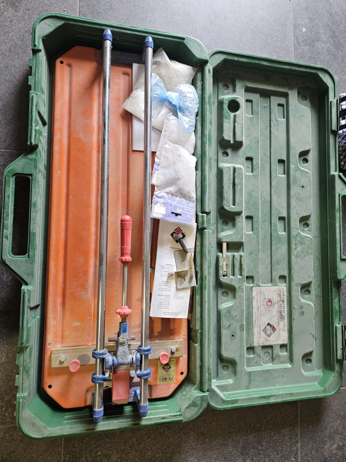 Tegelsnij tafel, Ophalen of Verzenden