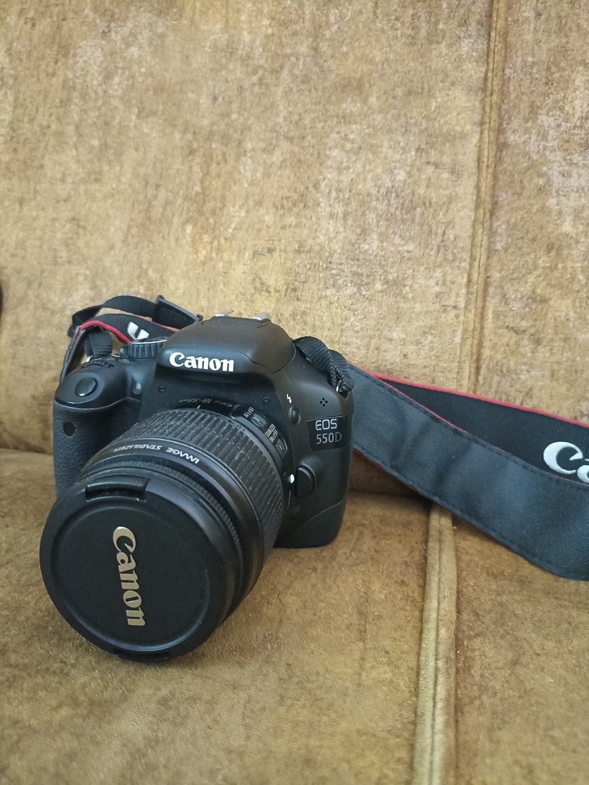 Canon EOS 550D Spiegelreflexcamera met accessoires, Audio, Tv en Foto, Fotocamera's Digitaal, Ingebouwde flitser, Gebruikt, Spiegelreflex