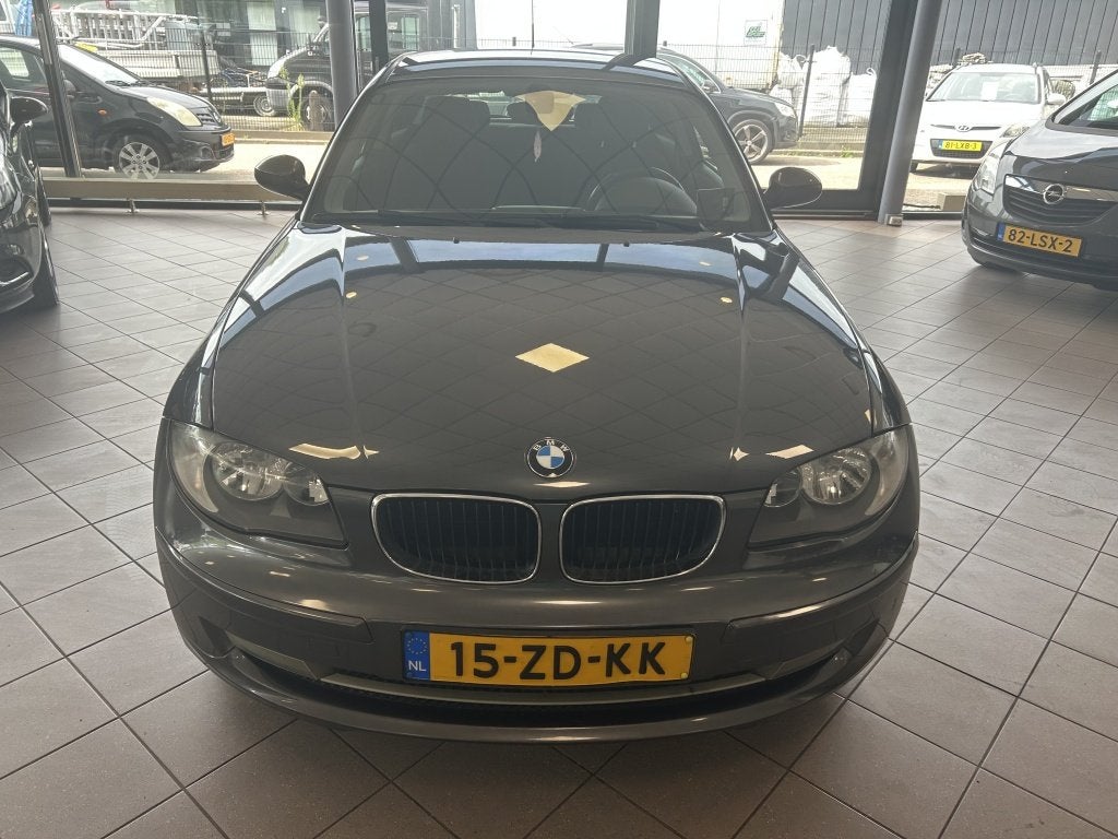 BMW 1-serie 118i Business Line AUTOMAAT 151 DKM NW APK BJ 20, Dealer onderhouden, Parkeersensor, Origineel Nederlands, 1265 kg