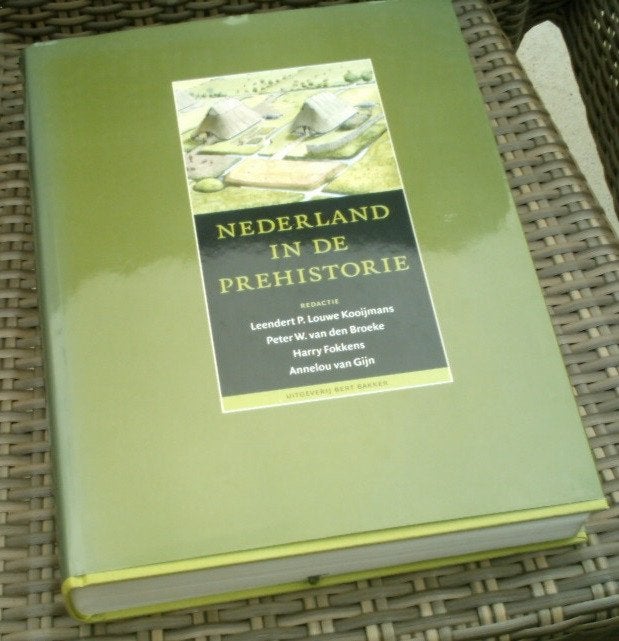 Nederland in de prehistorie. Kooijmans. 2005. 9035124847., Ophalen of Verzenden, Zo goed als nieuw